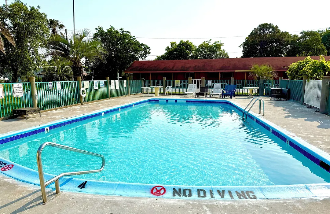 Gulfway Motel And Restaurant-1