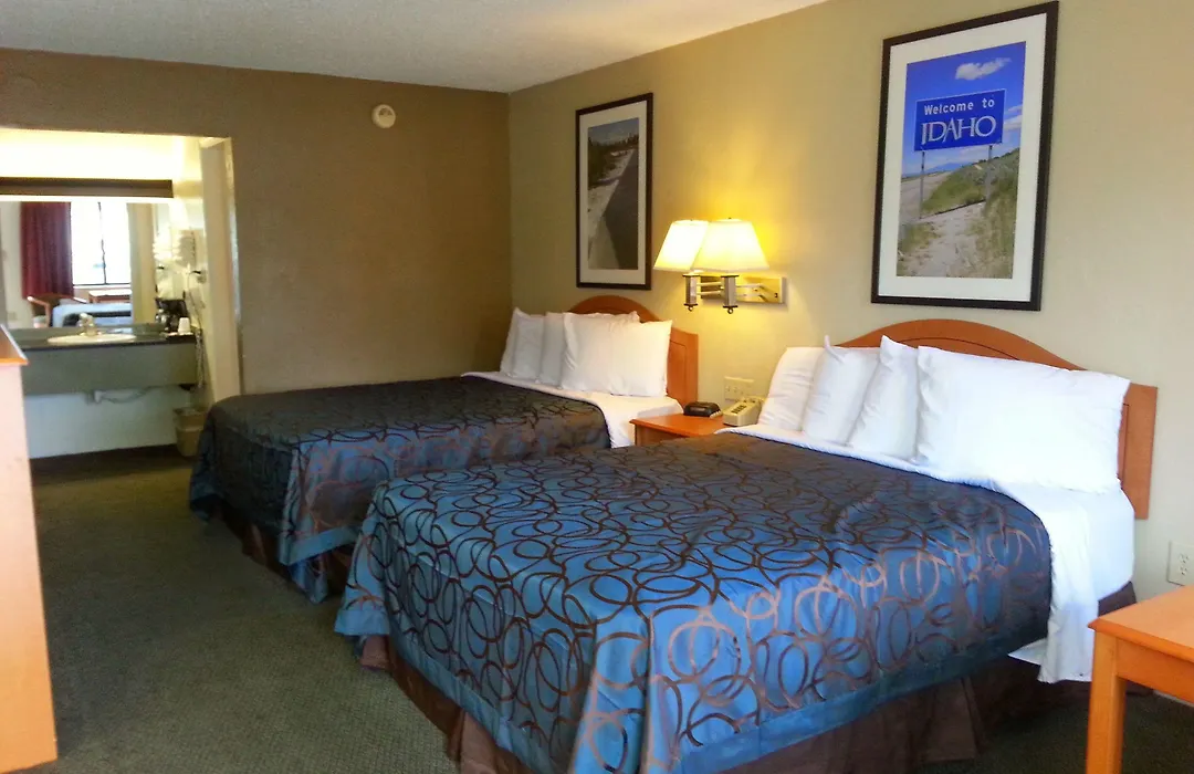 Motel West-1