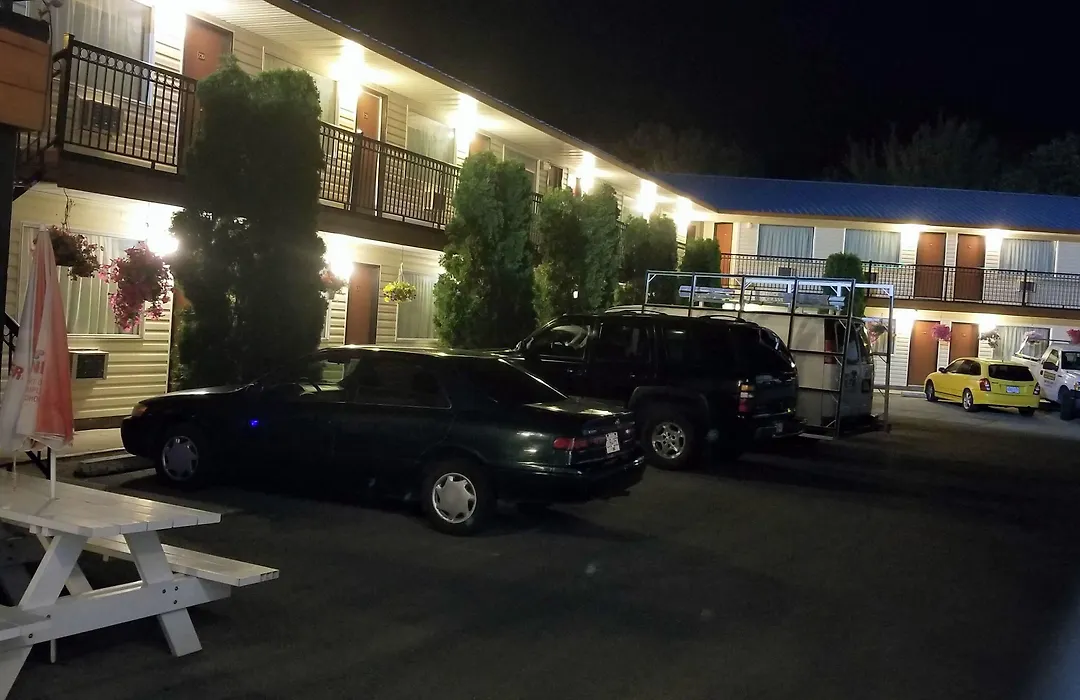 Cache Creek Inn-1