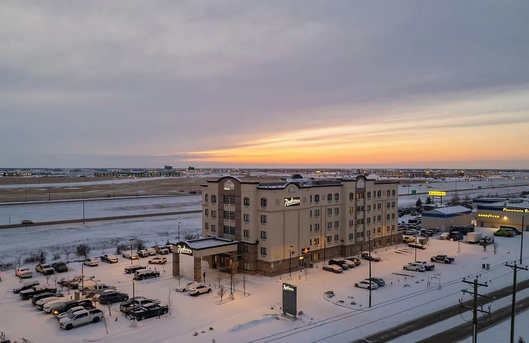 Radisson Hotel Edmonton Airport-1