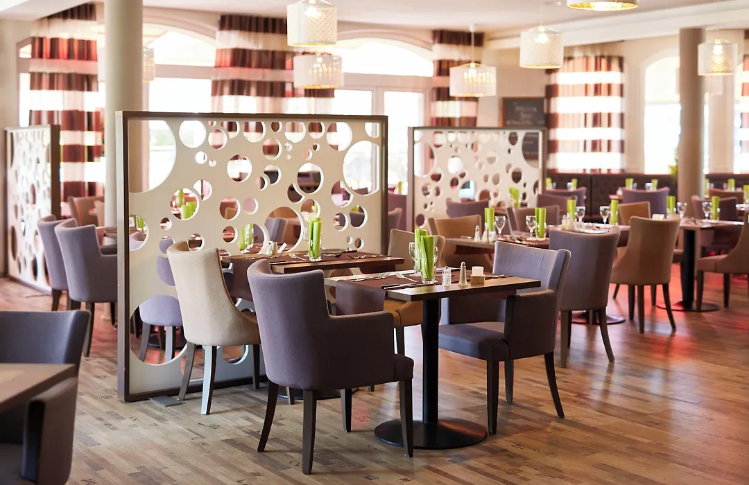 Threeland Hotel-1
