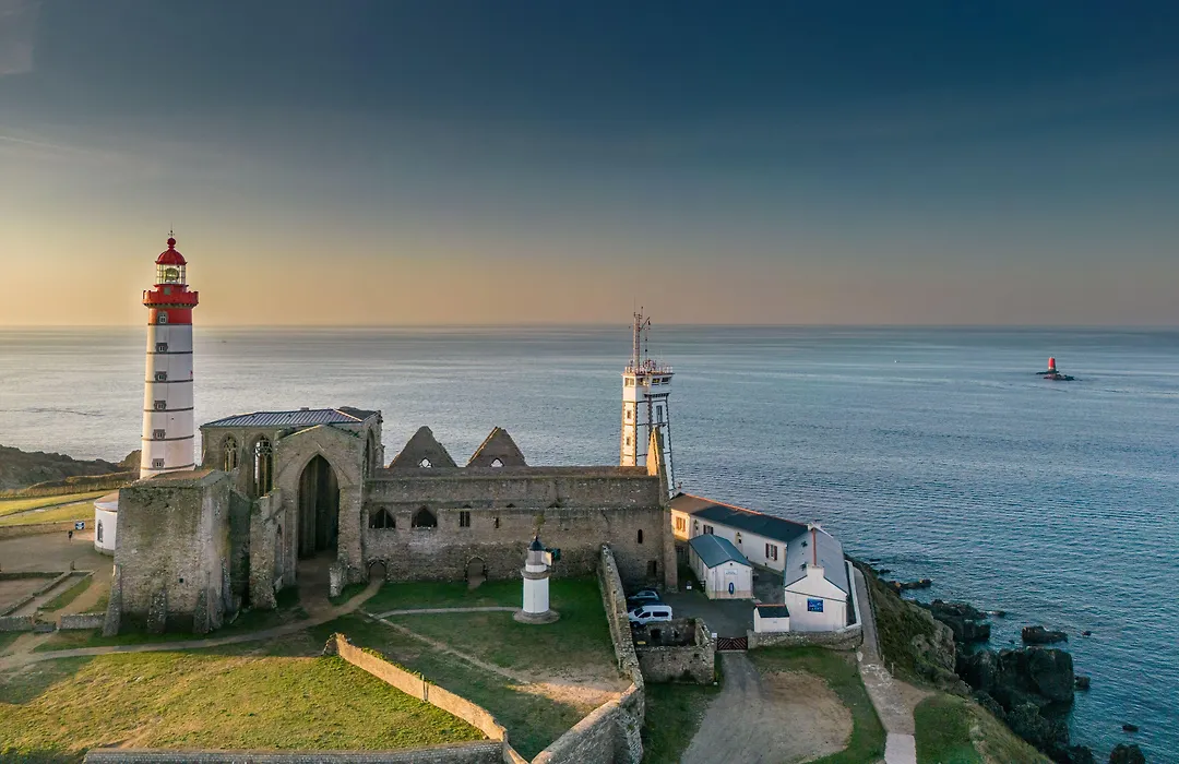 Hostellerie De La Pointe Saint-Mathieu - Spa & Restaurant-1