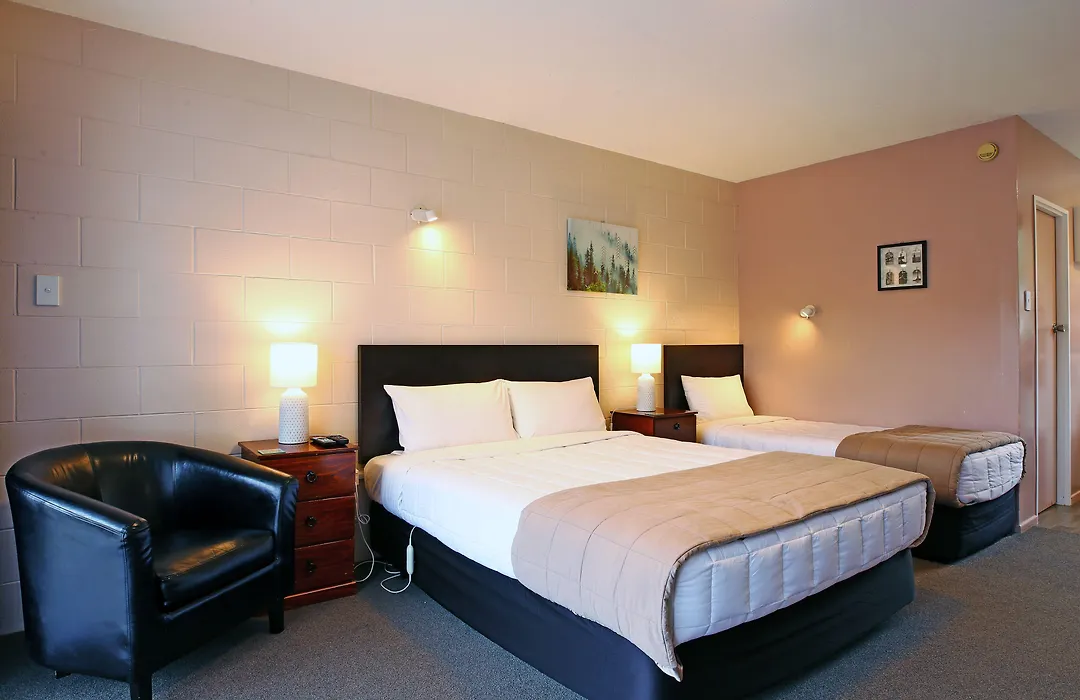 289 Midway Motel-1