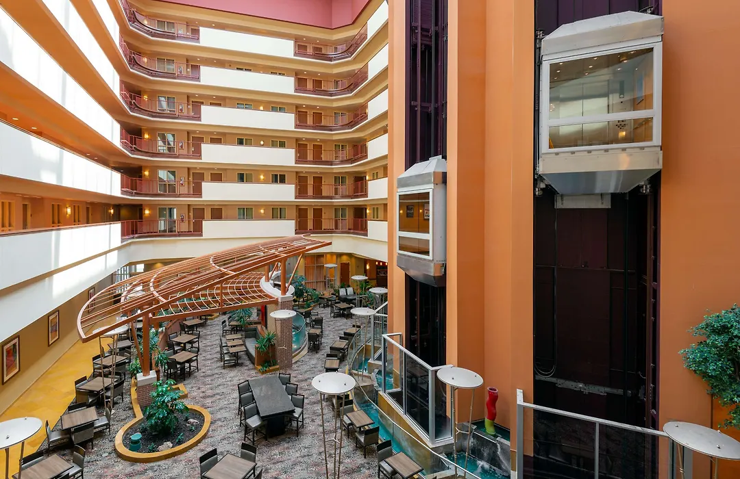Embassy Suites Omaha- La Vista/ Hotel & Conference Center-1