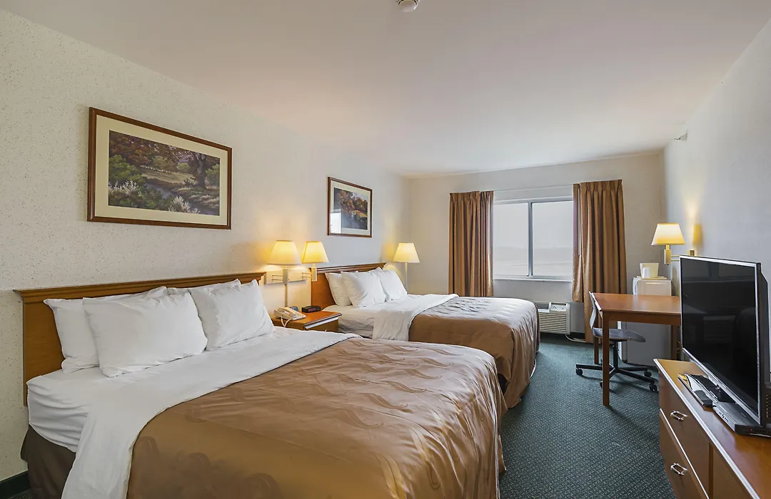 Quality Inn & Suites Belmont - Platteville-1