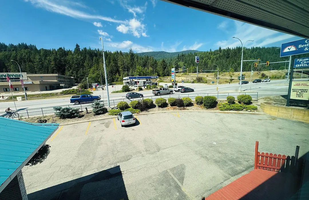 Canadas Best Value Inn & Suites-Castlegar-1