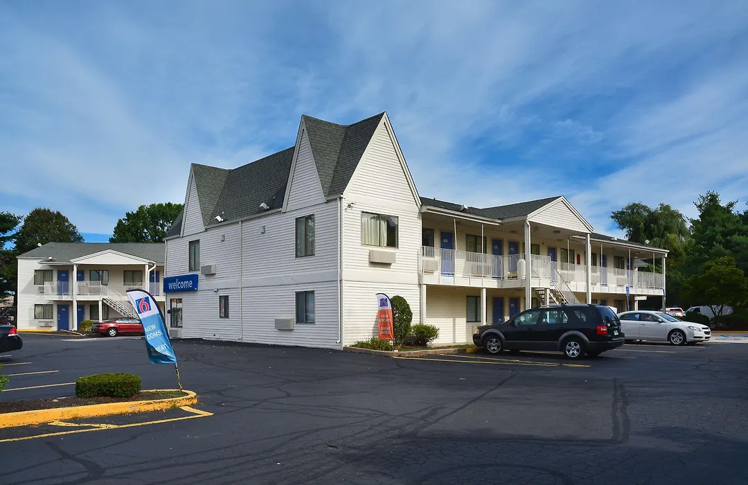 Motel 6-Southington, Ct - Hartford-1