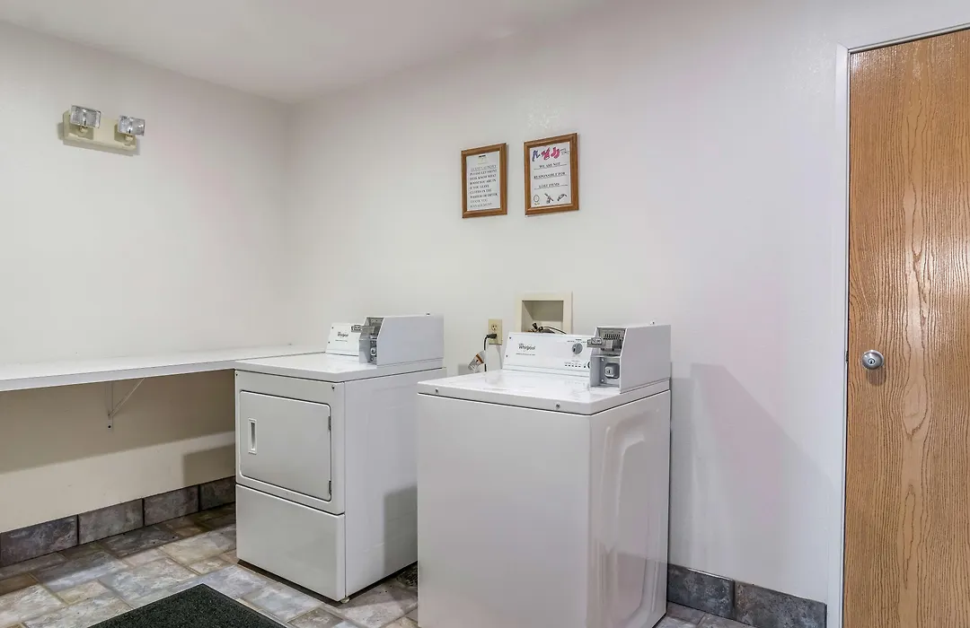 Motel 6-Barkeyville, Pa-1