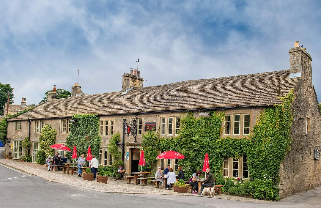 The Red Lion & Manor House-1