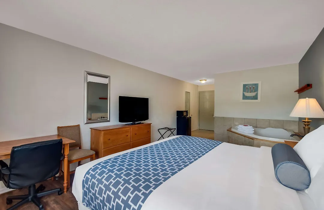 Surestay Plus Hotel By Best Western Berkeley Springs-1