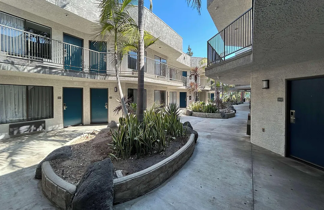 Studio 6 Suites Gardena, Ca-1