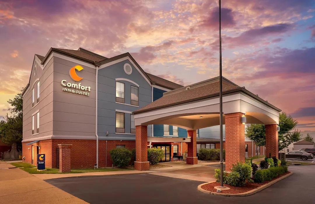 Comfort Inn & Suites Saint Louis Lafayette Square-1