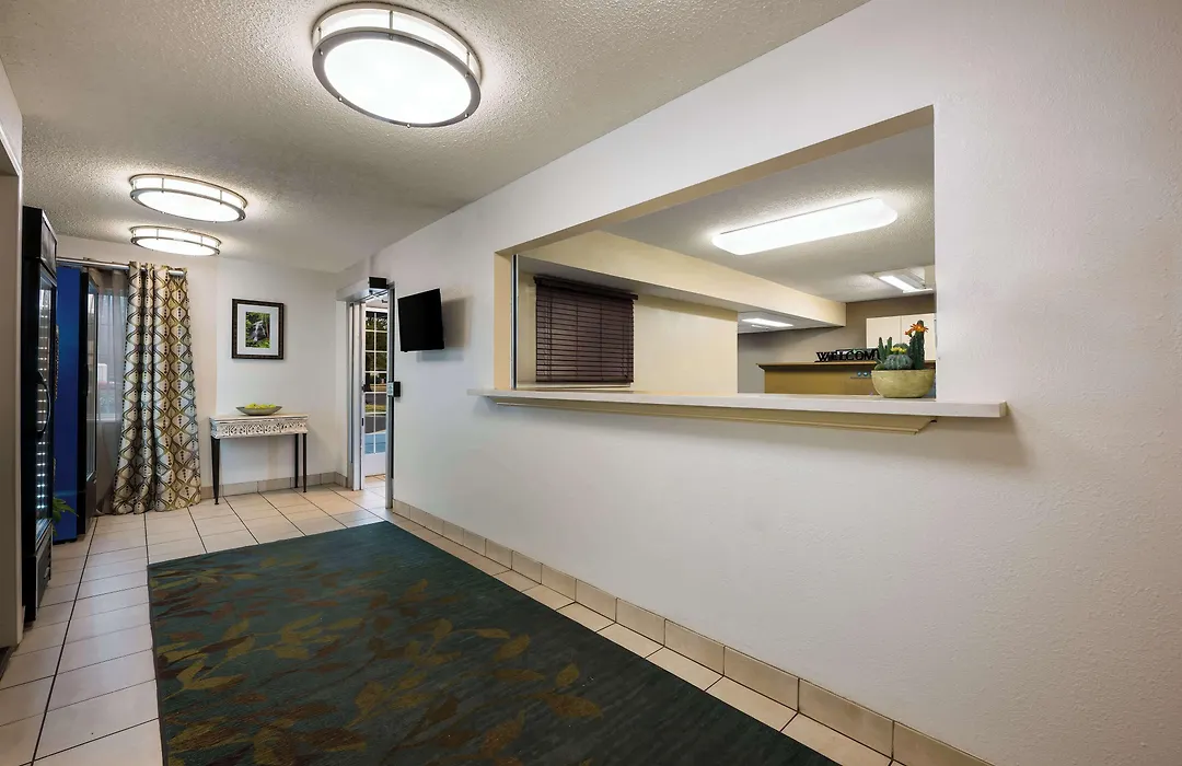 Sonesta Simply Suites Chicago Waukegan-1