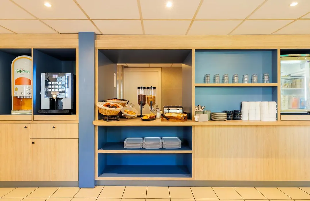 Kyriad Eco - Suresnes - La Defense-1