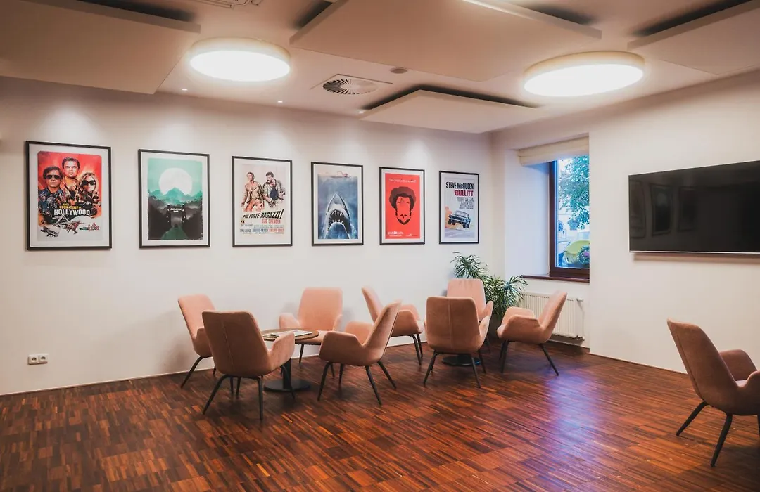 Hotel Biograf-1