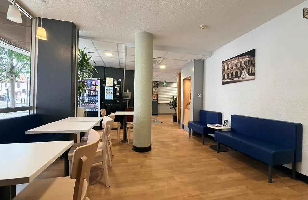 B&B HOTEL Nîmes Centre Arènes-1