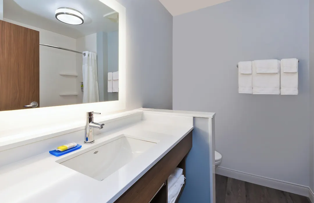 Holiday Inn Express & Suites - Cedar Springs - Grand Rapids N By Ihg-1