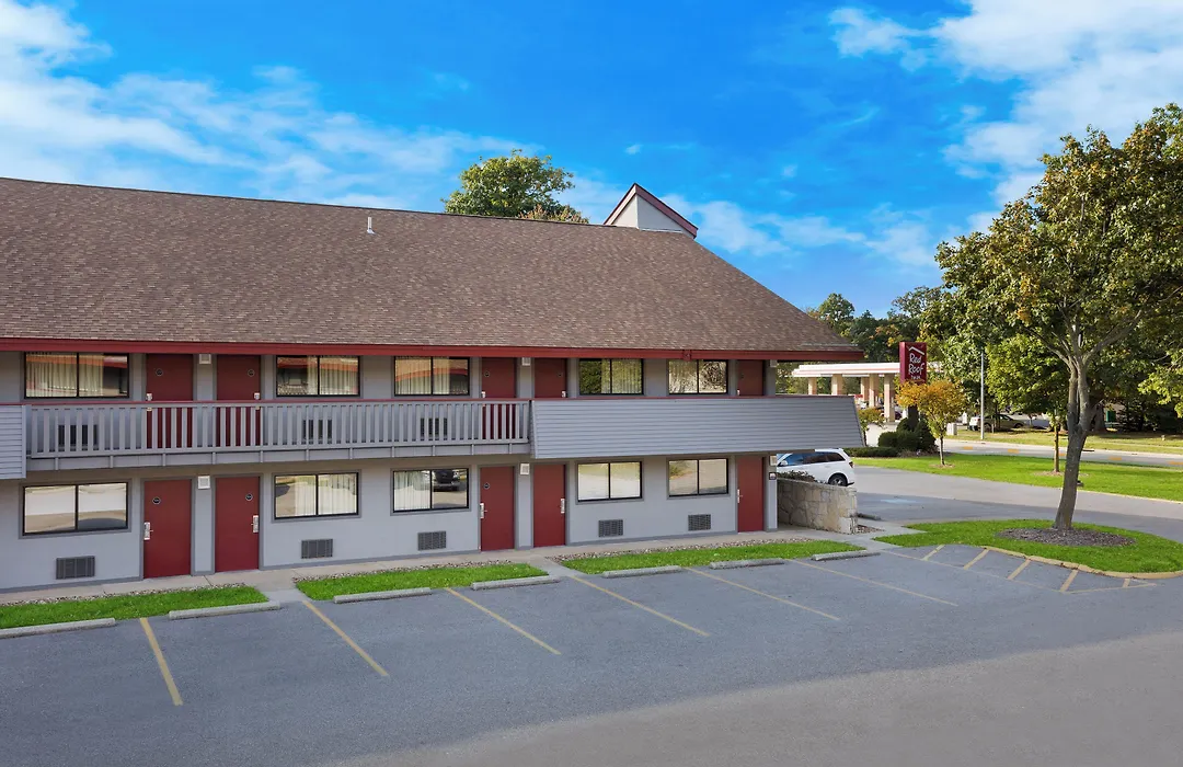 Red Roof Inn Cleveland - Westlake-1