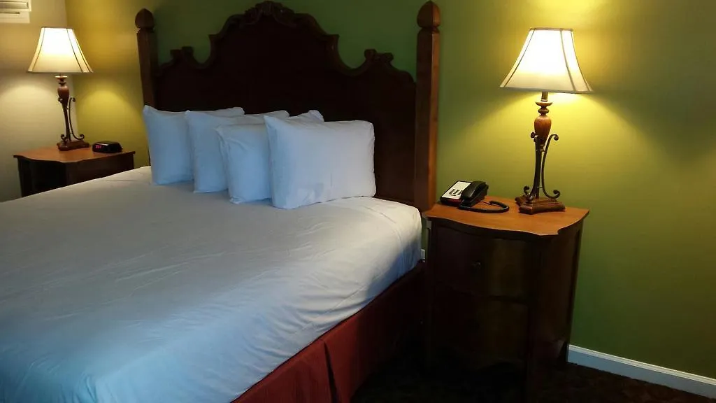 Kentucky Lake Inn-1