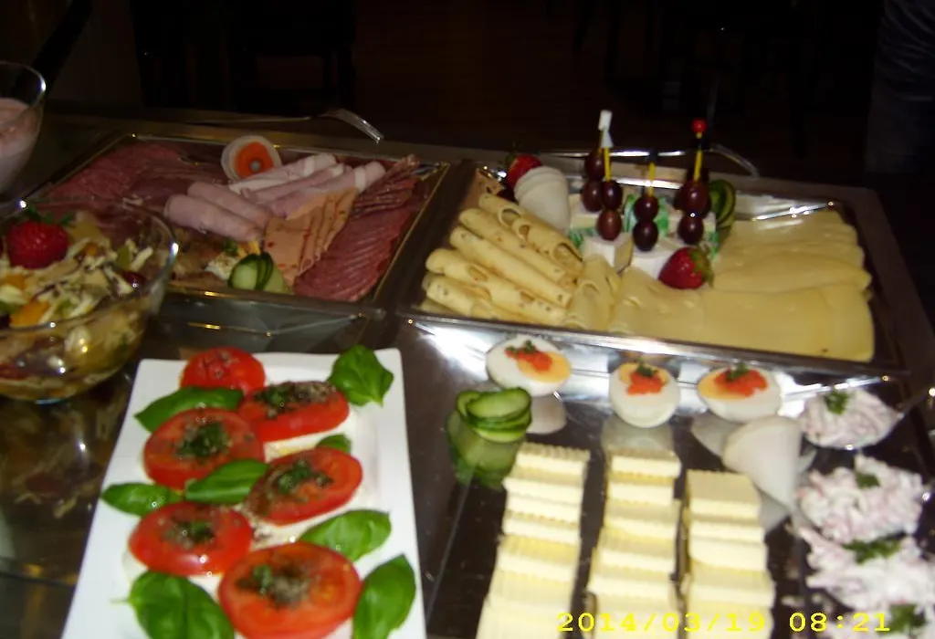 Hotel Garni Am Kirchplatz-1