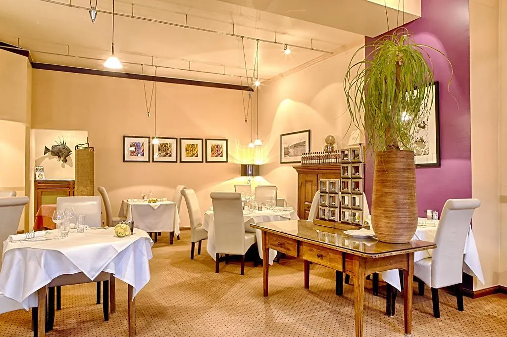 Hotel Restaurant Le Strasbourg-1