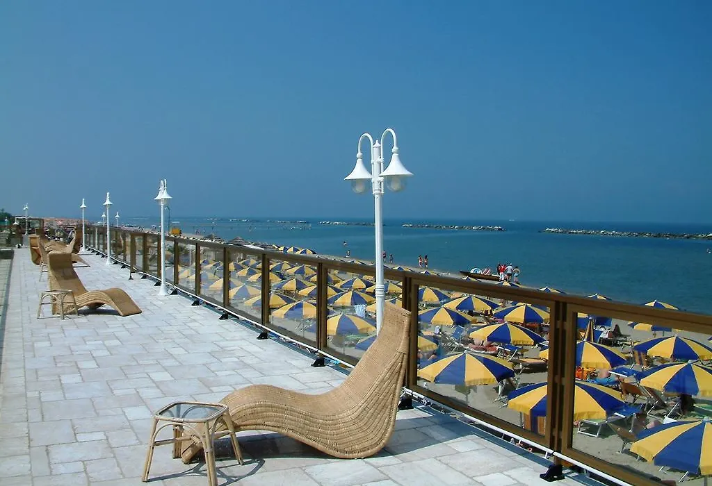Grand Hotel Azzurra Club-1