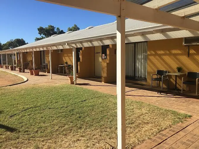 Carnarvon Caravan Park-1