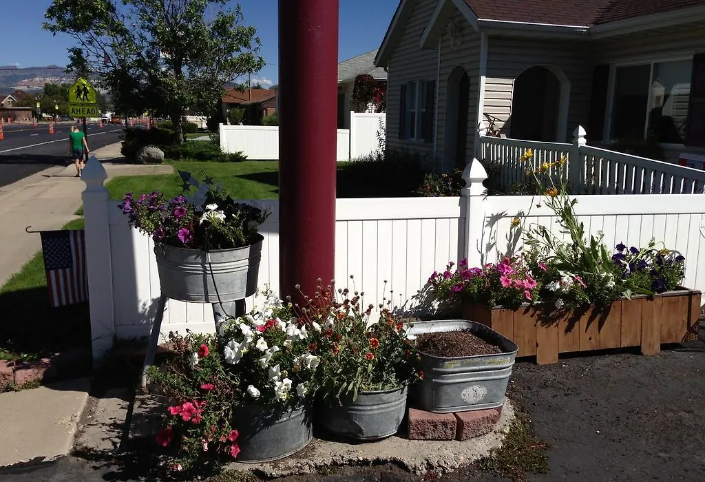 Purple Sage Motel-1