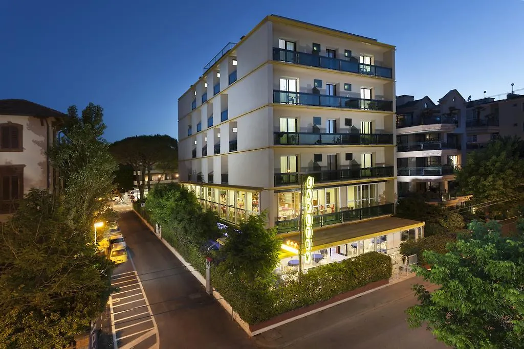 Hotel Carlton-1