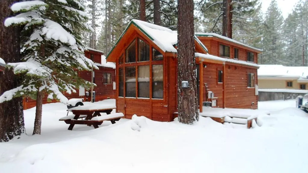 Cedar Pines Resort-1