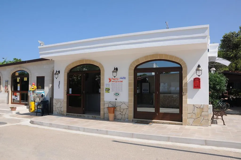 Camping Villaggio Pineta Al Mare-1