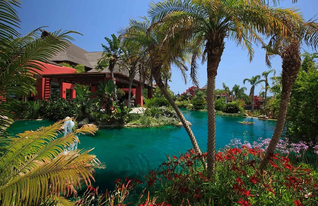 Asia Gardens Hotel & Thai Spa, A Royal Hideaway Hotel-1