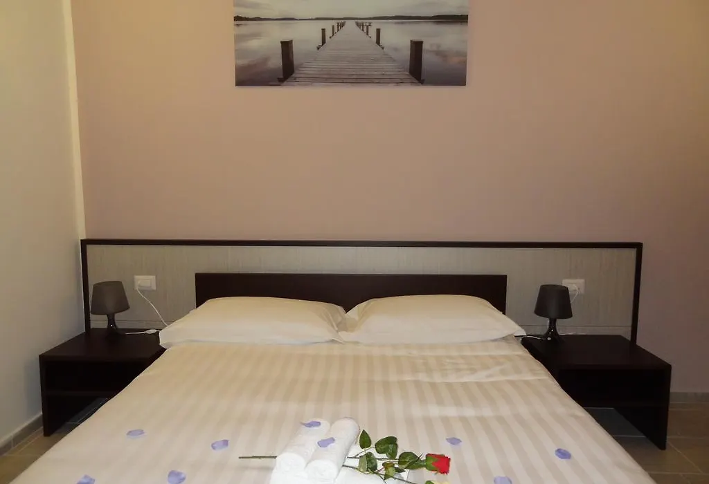 Affittacamere Rooms Di Matteo-1
