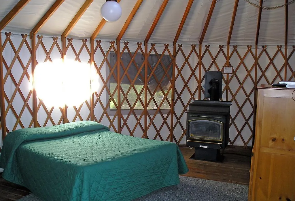 Yosemite Lakes Hillside Yurt 1-1
