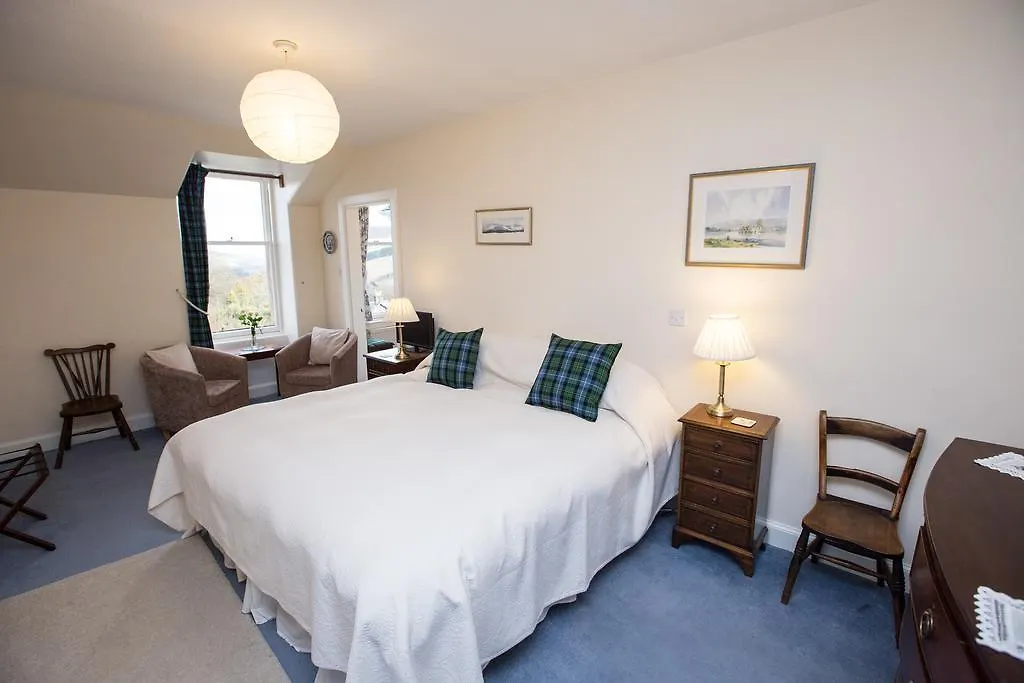 Holly Lodge-1