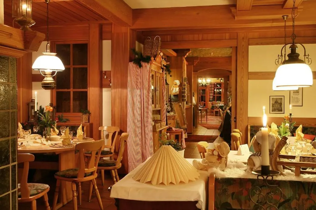 Hotel Grüne Tanne Mandelholz-1