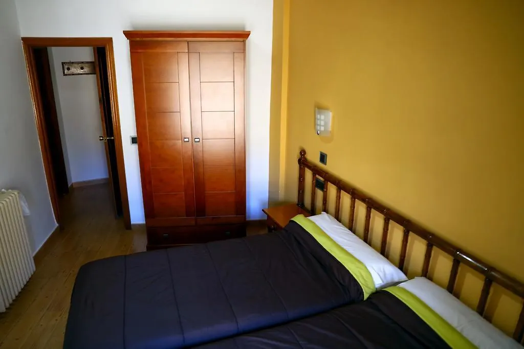 Hostal Muralla-1