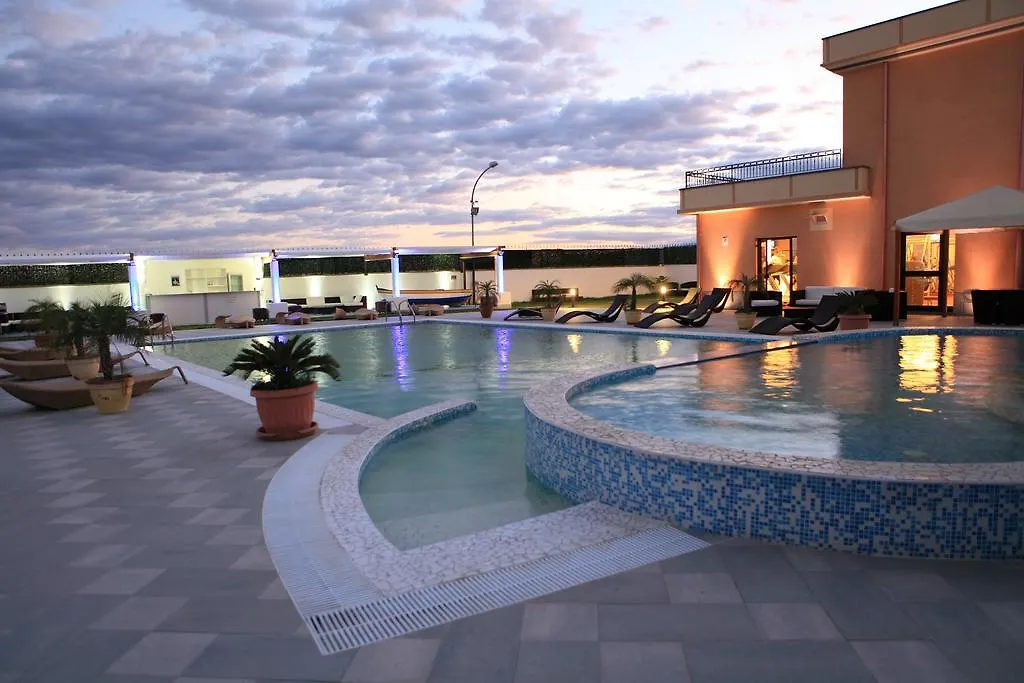 Grand Hotel Paradiso-1