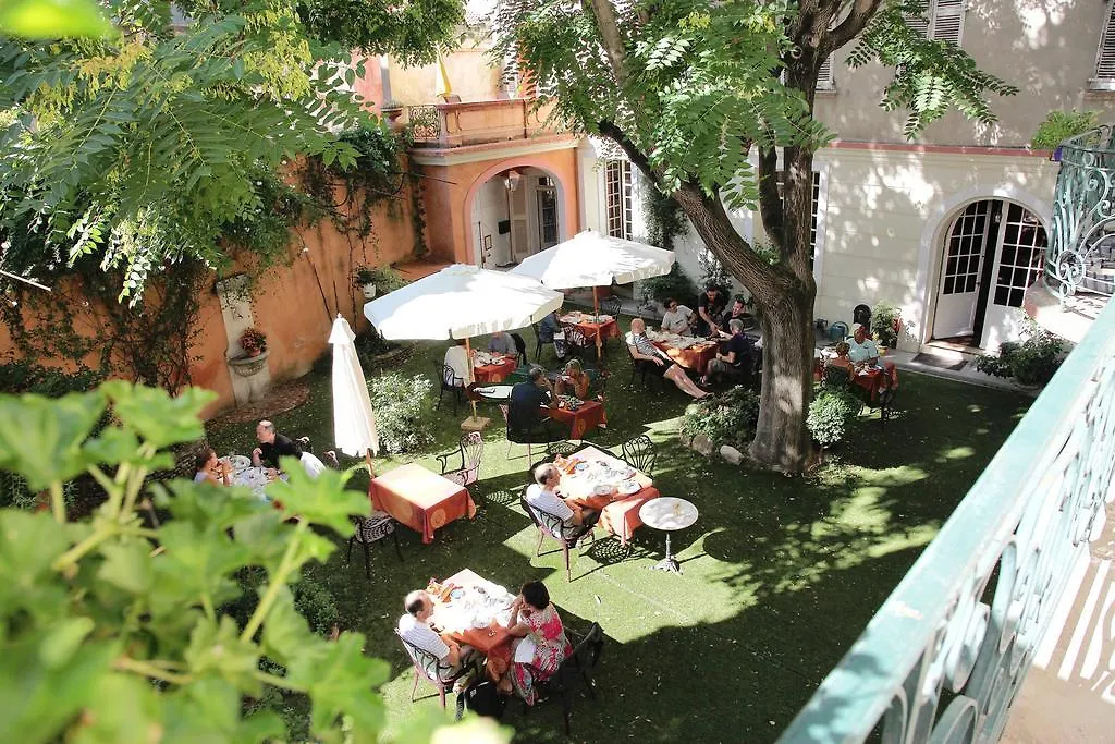 Hotel Du Fiacre-1