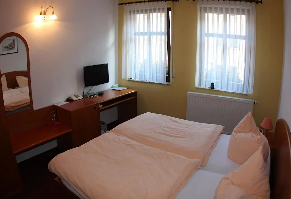 Eiscafe-Pizzeria-Hotel Rialto-1