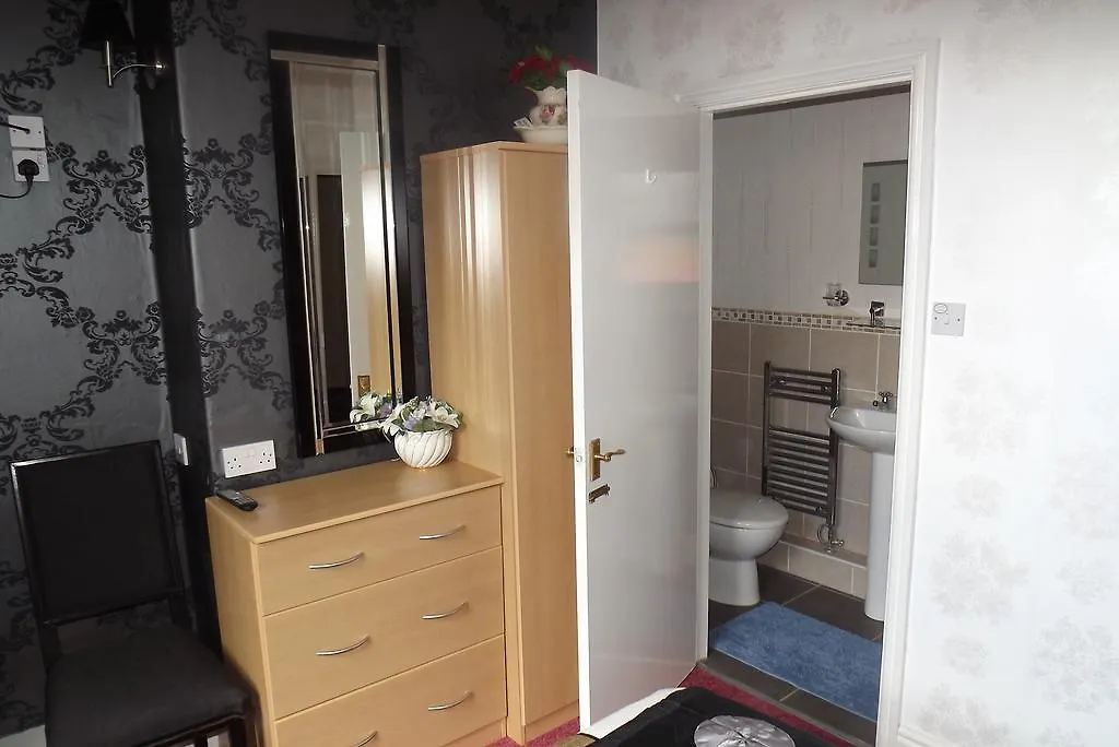 Hillcrest Guest House-1