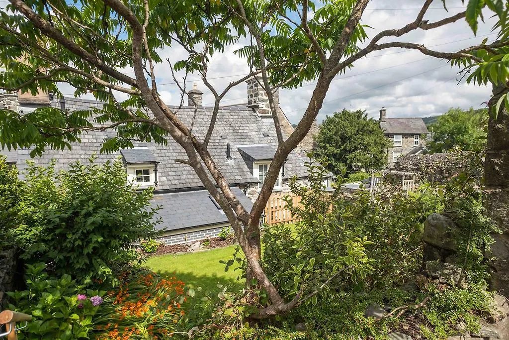 Plas Gwyn B&B And Holiday Cottage-1
