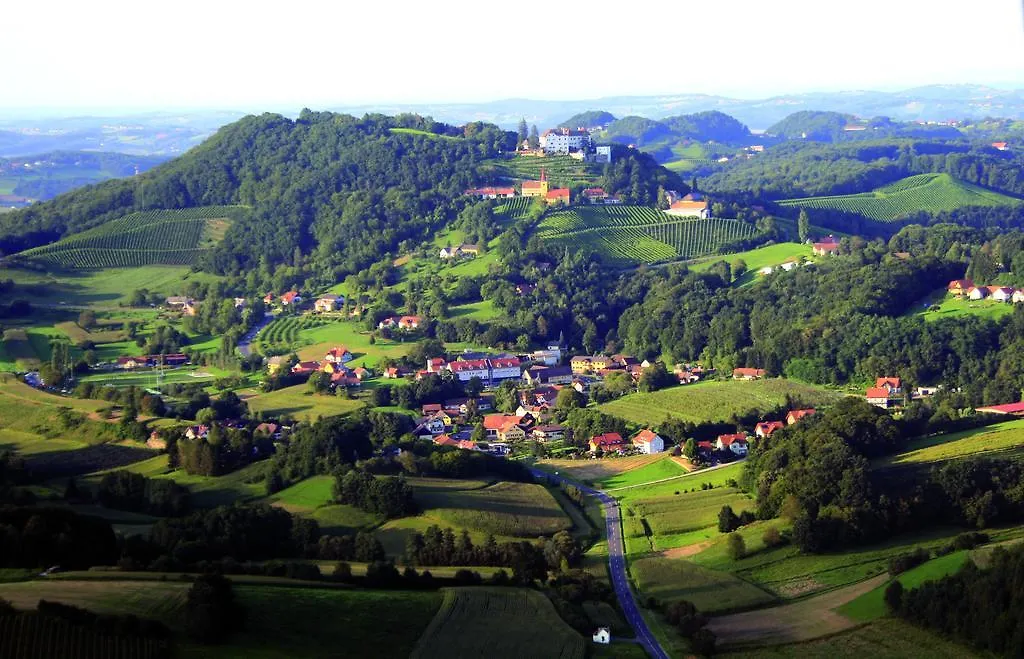 Schloss Kapfenstein-1