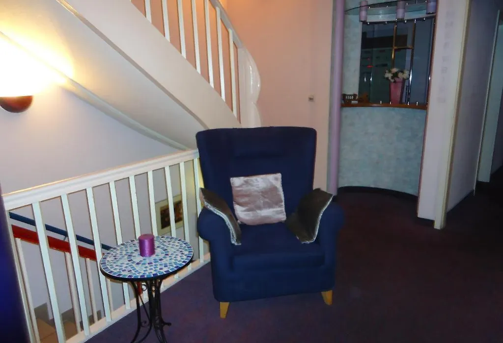 Garni Hotel Kaiserdom-1