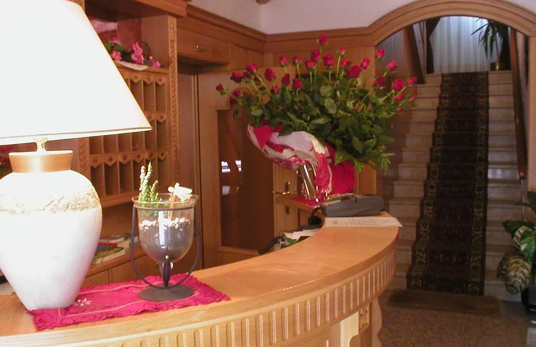 Hotel Aurora-1