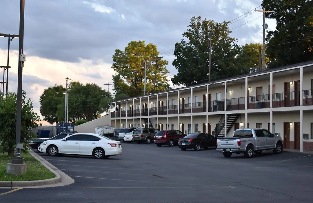 Town House Inn Cape Girardeau-1