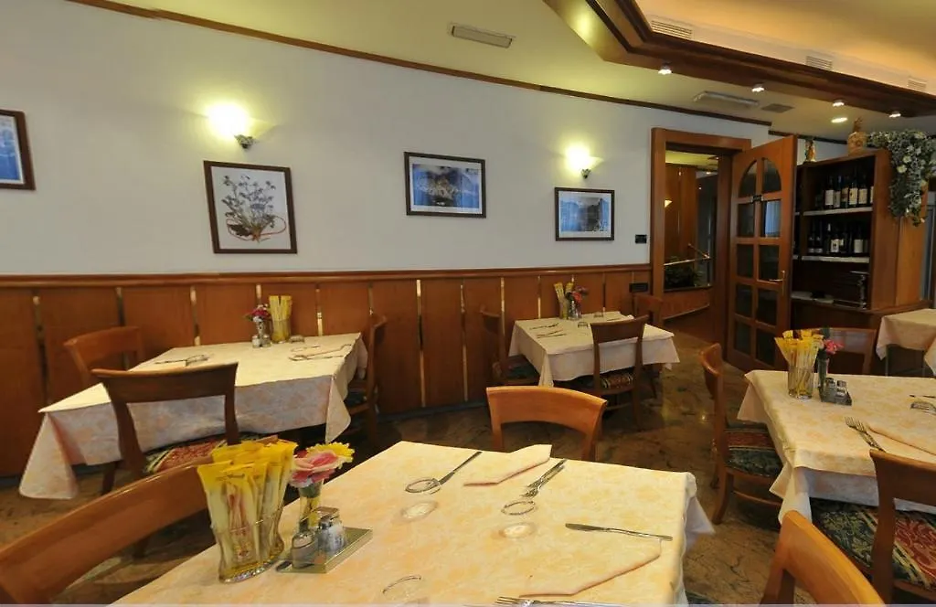 Hotel Vela-1