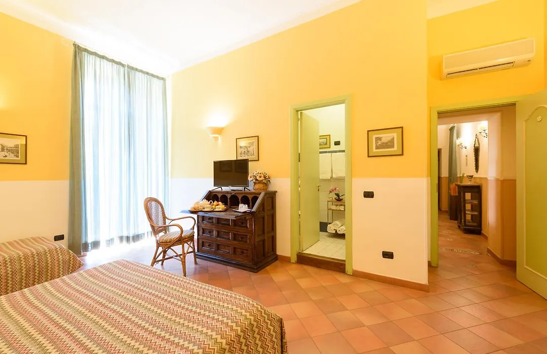 Hotel Mergellina-1