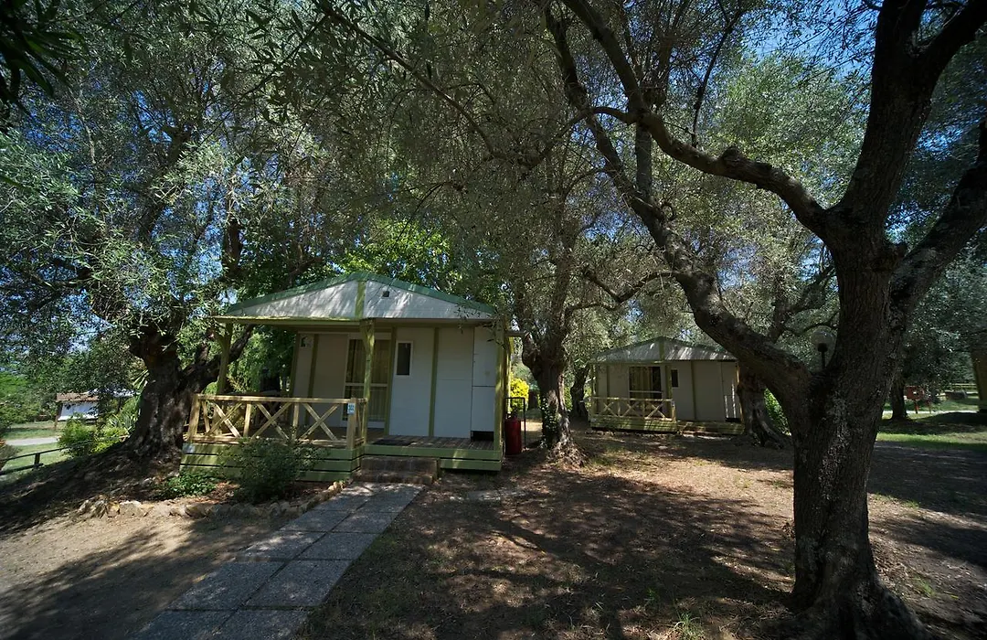 Villaggio Turistico Camping Il Fontino-1