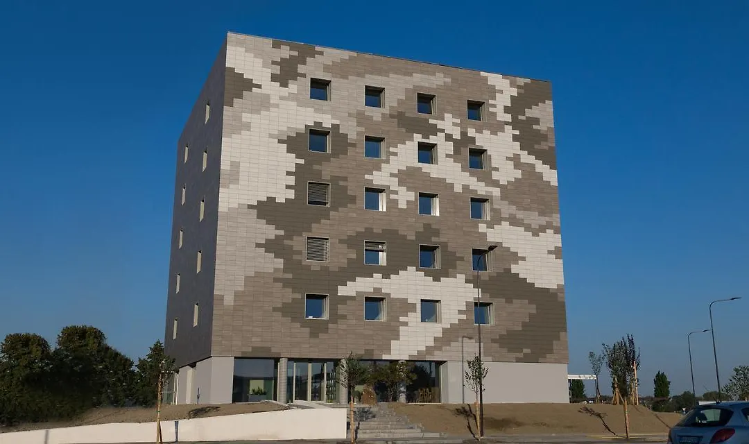 Hotel The Cube-1